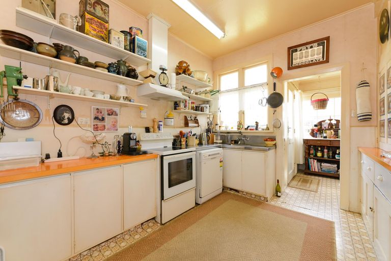 Photo of property in 55 Karina Terrace, Roslyn, Palmerston North, 4414