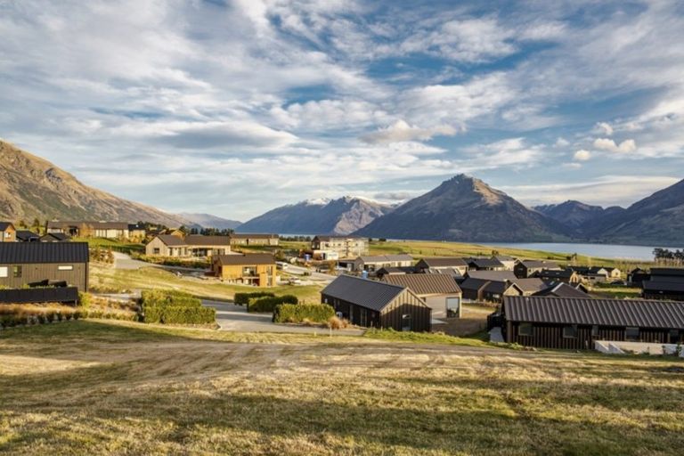 Photo of property in 3 Branigan Court, Jacks Point, Queenstown, 9371