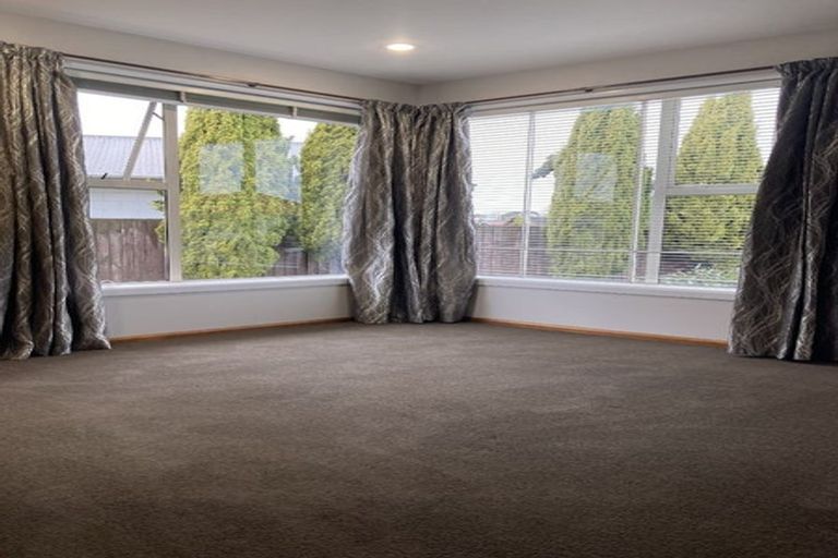 Photo of property in 5 Kathleen Crescent, Hornby, Christchurch, 8042