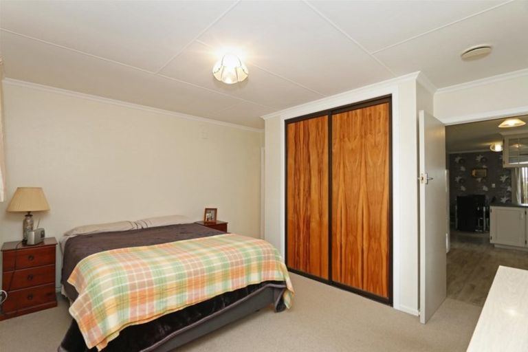 Photo of property in 5 Whitcombe Road, Opunake, 4616