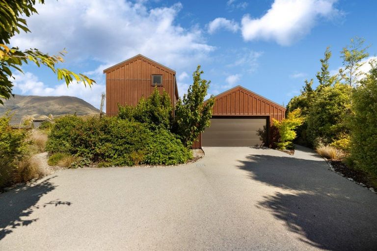 Photo of property in 47 Jacks Point Rise, Jacks Point, Queenstown, 9371