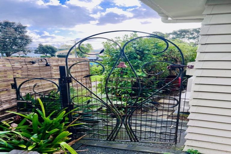 Photo of property in 23 Linwood Avenue, Mount Albert, Auckland, 1025