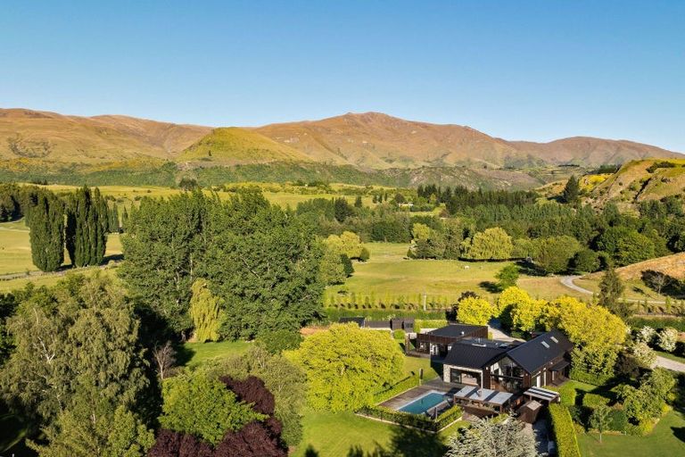 Photo of property in 273 Arrowtn-lke Hayes Road, Lake Hayes, Queenstown, 9371