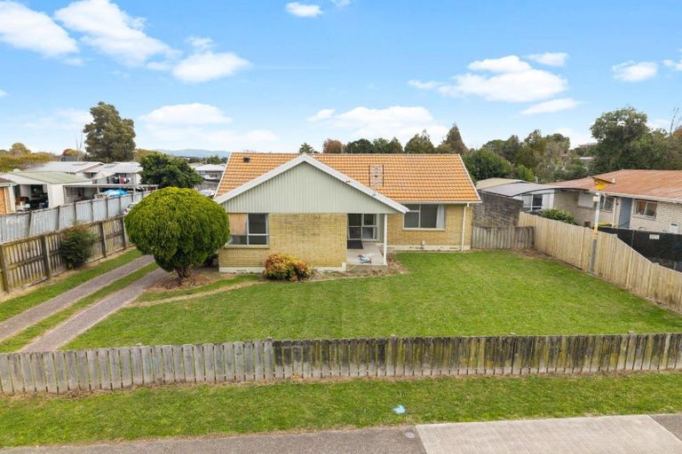 Photo of property in 22 Odlin Crescent, Nawton, Hamilton, 3200
