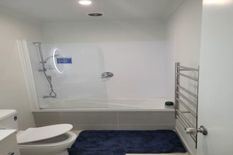 Photo of property in 18 Kutukutu Street, Takanini, 2112