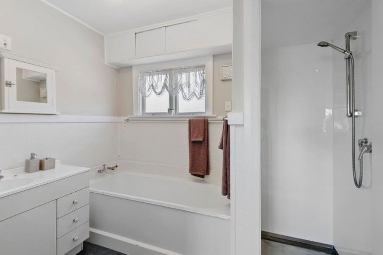 Photo of property in 16 Murdoch Street, Bryndwr, Christchurch, 8053