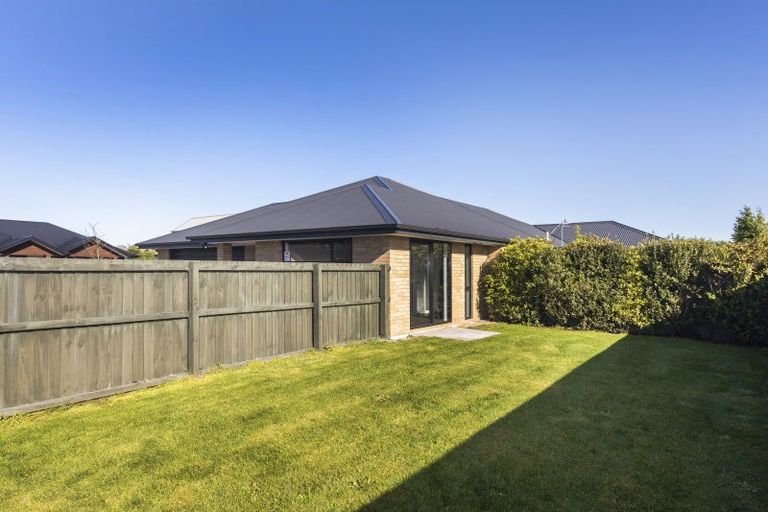 Photo of property in 60 Luxembourg Crescent, Halswell, Christchurch, 8025