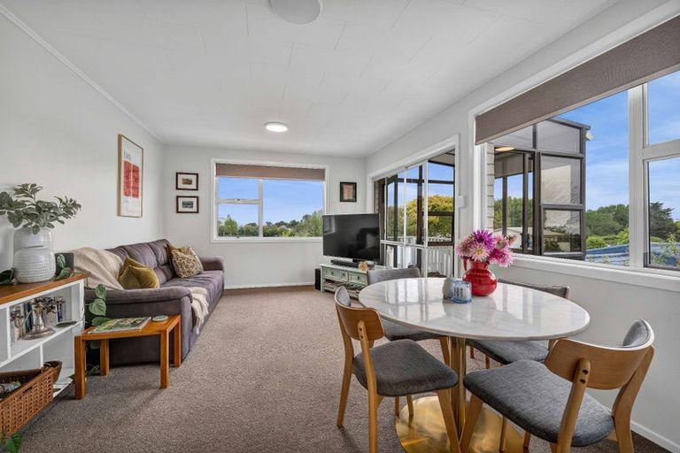 Photo of property in 15b Mayfair Place, Westown, New Plymouth, 4310