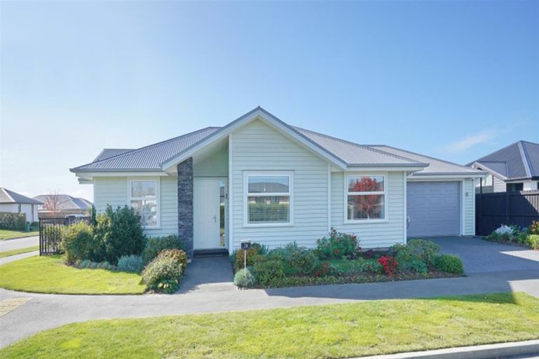 Photo of property in 37 Bradwell Crescent, Halswell, Christchurch, 8025