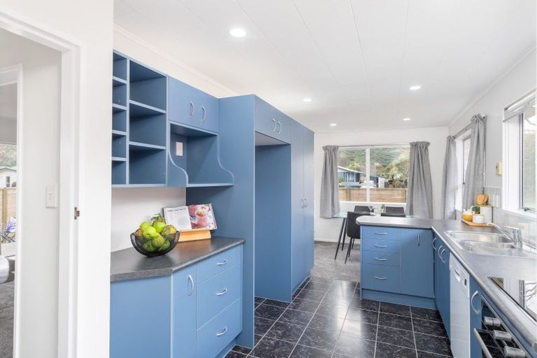 Photo of property in 71 Pasadena Crescent, Totara Park, Upper Hutt, 5018