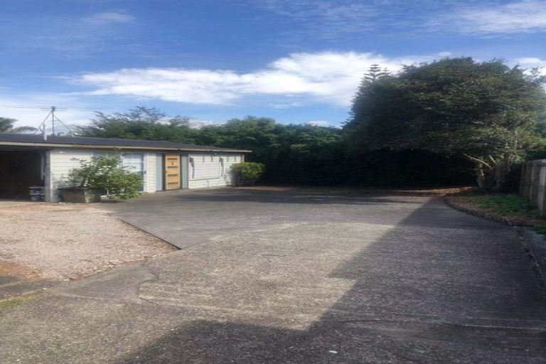 Photo of property in 536 Glenfield Road, Glenfield, Auckland, 0629