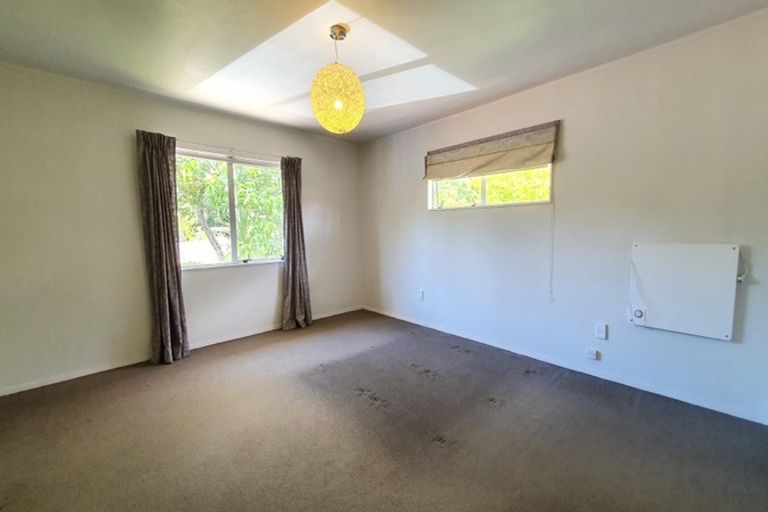 Photo of property in 2/43 Seabrook Avenue, New Lynn, Auckland, 0600