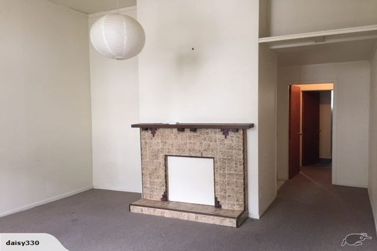 Photo of property in 6 Burnell Avenue, Thorndon, Wellington, 6011