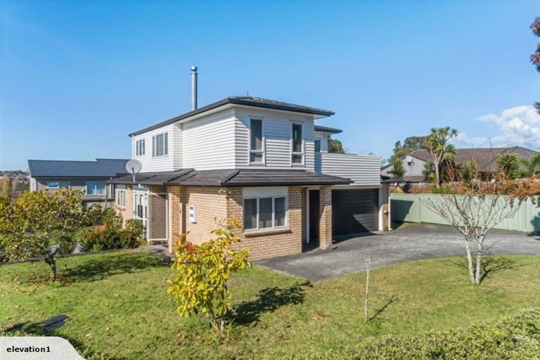 Photo of property in 69 Buscomb Avenue, Henderson, Auckland, 0610