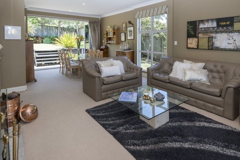 Photo of property in 4a Cleary Terrace, Cockle Bay, Auckland, 2014