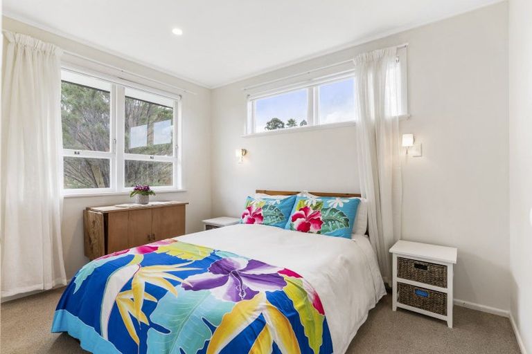 Photo of property in 32 Windy Ridge Road, Glenfield, Auckland, 0629