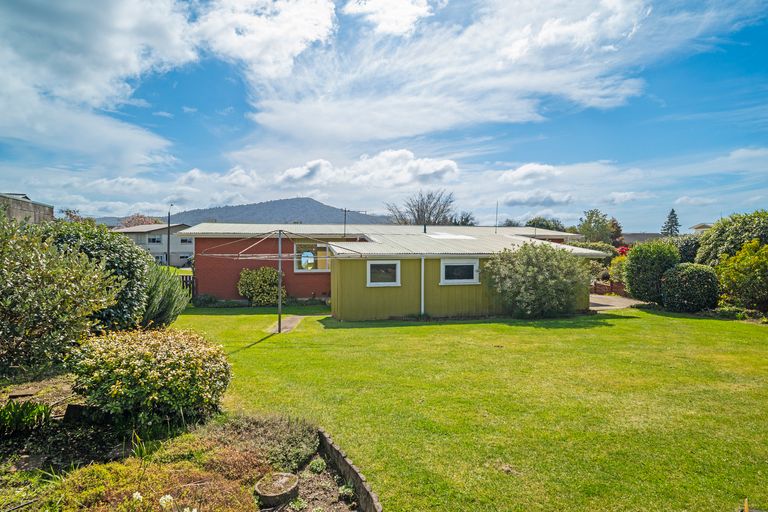Photo of property in 10 Rameses Place, Pomare, Rotorua, 3015