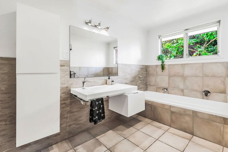 Photo of property in 39 Highfield Place, Avonhead, Christchurch, 8042