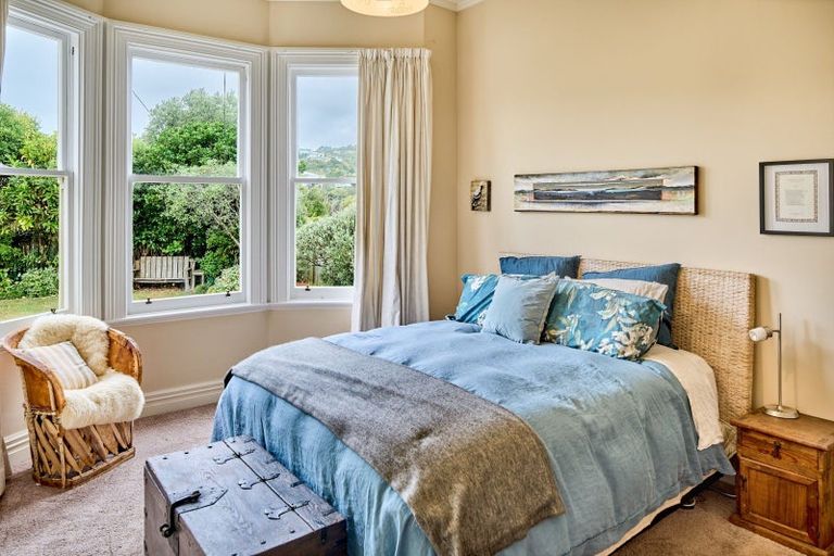 Photo of property in 6 Ngaio Gorge Road, Ngaio, Wellington, 6035