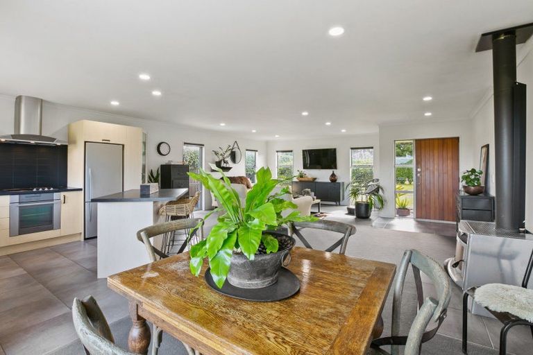 Photo of property in 142 Wairau Road, Kaitake, New Plymouth, 4374