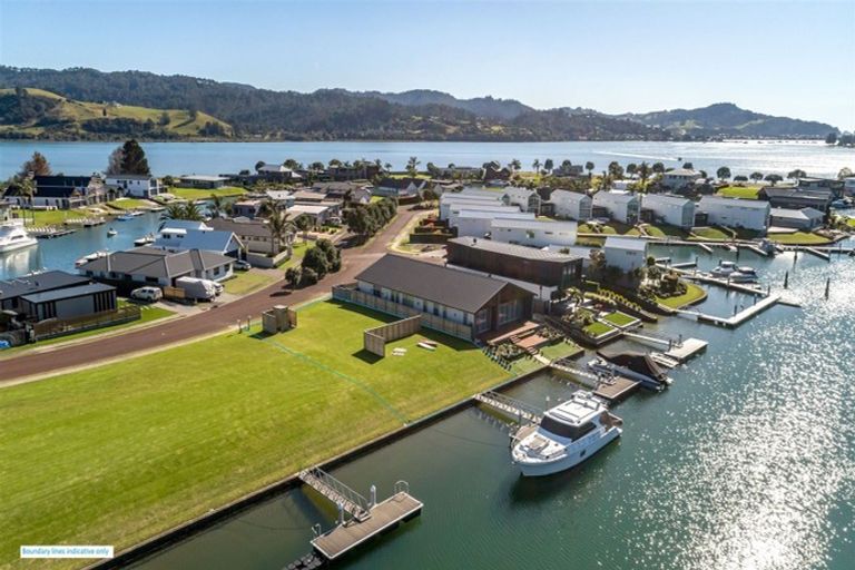 Photo of property in 133 Motu Grande, Pauanui, Hikuai, 3579