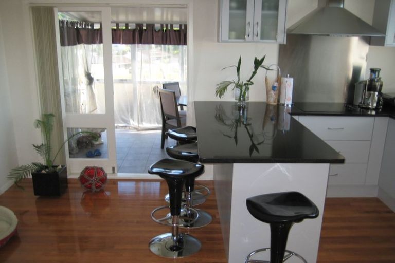 Photo of property in 9 Chequers Avenue, Glenfield, Auckland, 0629