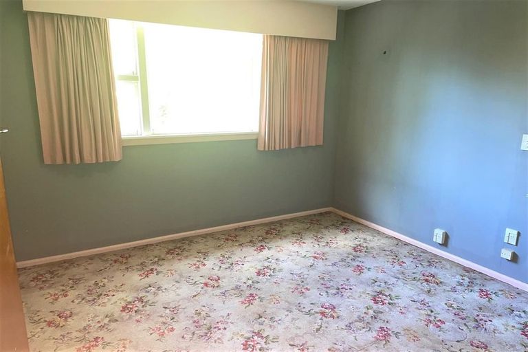 Photo of property in 30 Middlepark Road, Sockburn, Christchurch, 8042