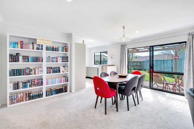 Photo of property in 23 Espalier Drive, Henderson, Auckland, 0612