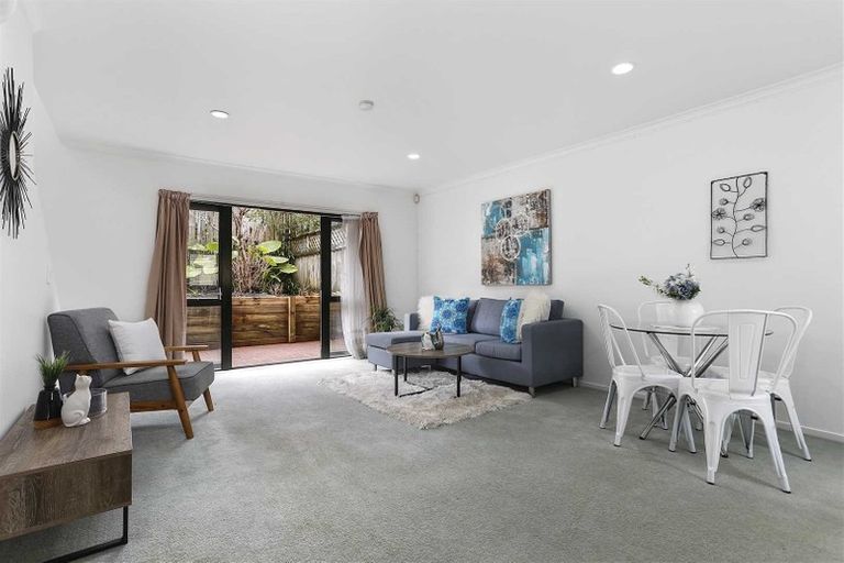 Photo of property in 2/13 Arawa Street, New Lynn, Auckland, 0600