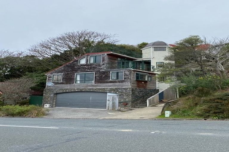Photo of property in 33 Makara Road, Karori, Wellington, 6012