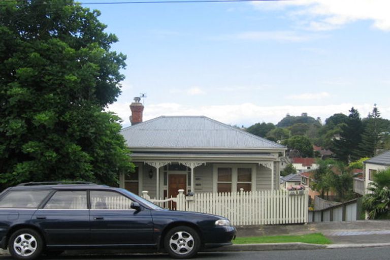 Photo of property in 38a Symonds Street, Onehunga, Auckland, 1061