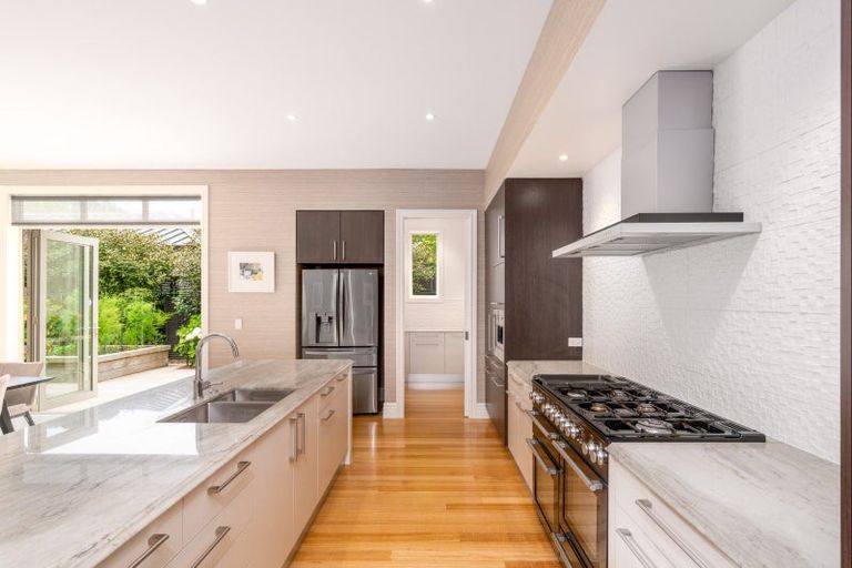 Photo of property in 47 Waiwetu Street, Fendalton, Christchurch, 8052