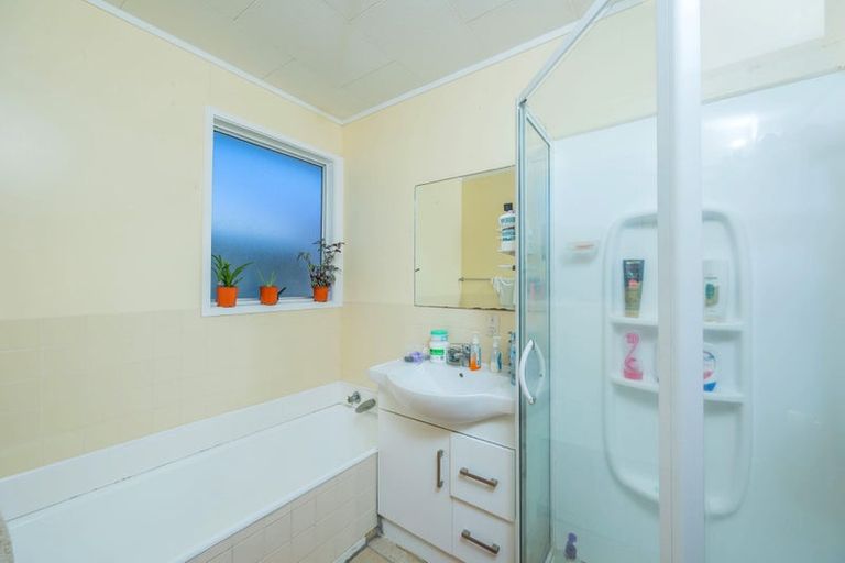 Photo of property in 5 Merida Place, Unsworth Heights, Auckland, 0632