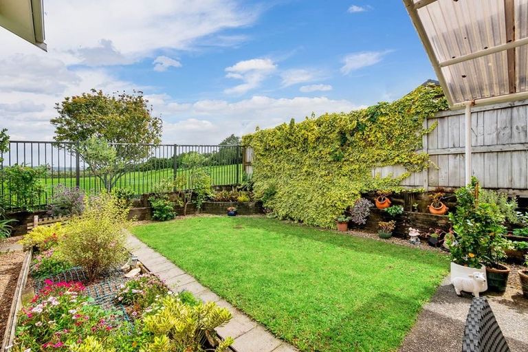 Photo of property in 12 Mulvaney Crescent, Henderson, Auckland, 0612