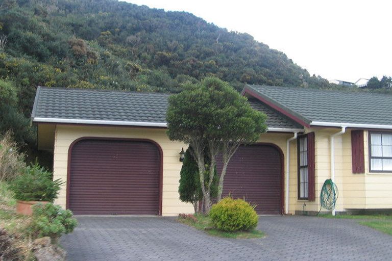 Photo of property in 72 Percy Dyett Drive, Karori, Wellington, 6012