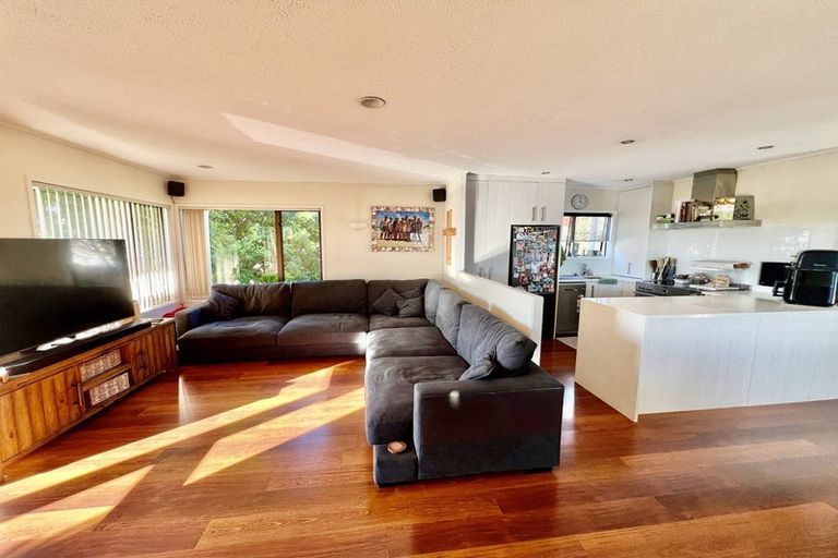 Photo of property in 46 Marendellas Drive, Bucklands Beach, Auckland, 2014