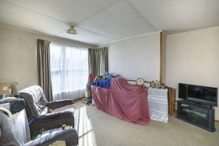 Photo of property in 25 Hinemoa Street, Levin, 5510