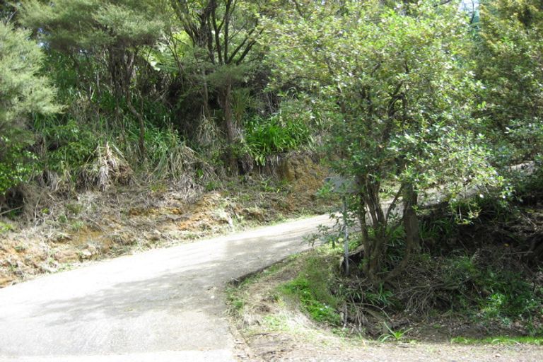 Photo of property in 135 Piha Road, Piha, New Lynn, 0772