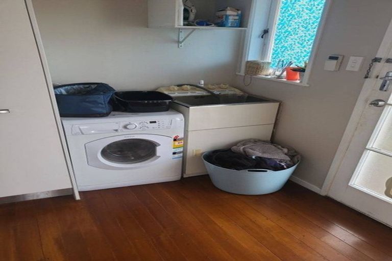 Photo of property in 32 Cardiff Road, Pakuranga, Auckland, 2010