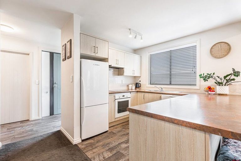 Photo of property in 5 View Ridge Drive, Ranui, Auckland, 0612