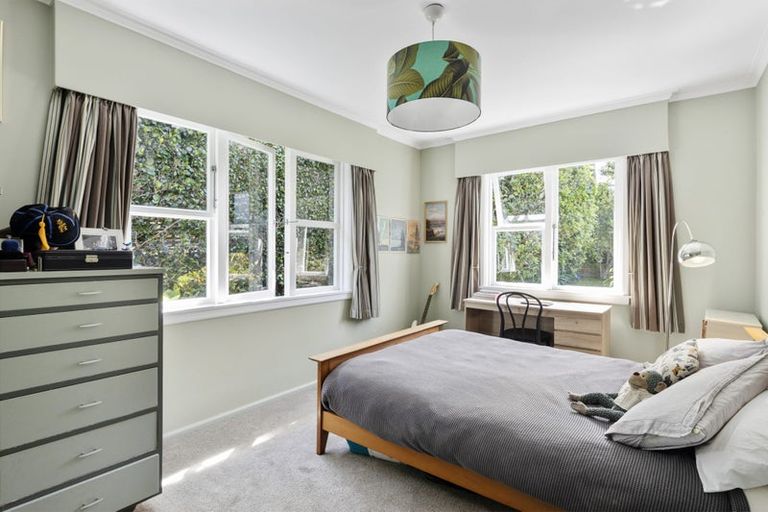 Photo of property in 109 Seatoun Heights Road, Seatoun, Wellington, 6022