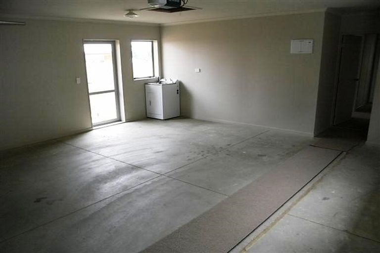 Photo of property in 28 Kellett Road, Ranui, Auckland, 0612