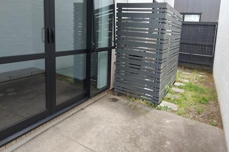 Photo of property in 2 Sacred Kingfisher Road, Hobsonville, Auckland, 0616