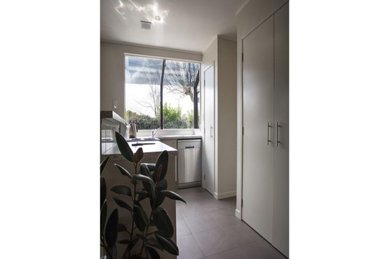 Photo of property in 1/78 Glengarry Road, Glen Eden, Auckland, 0602