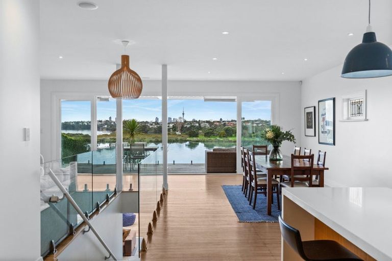 Photo of property in 1 Bangor Street, Point Chevalier, Auckland, 1022
