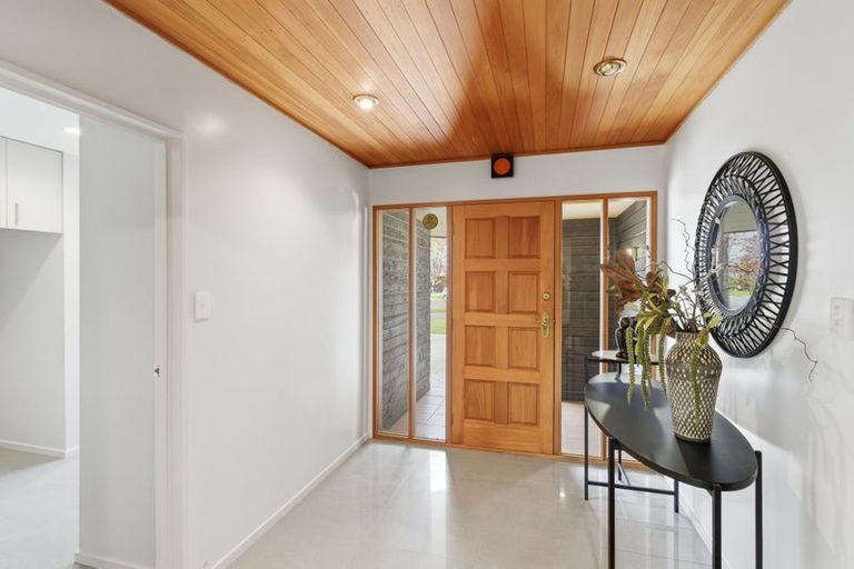 Photo of property in 12 Hatfield Place, Avonhead, Christchurch, 8042