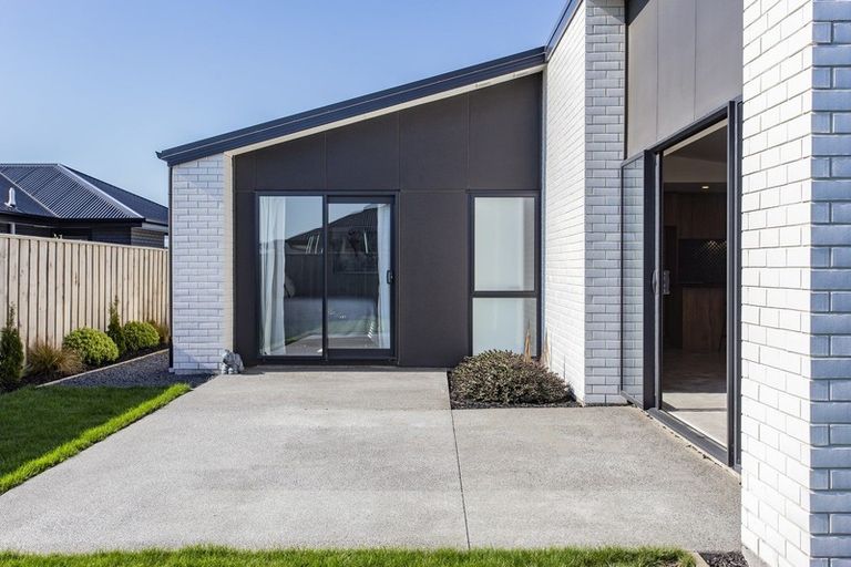 Photo of property in 5 Kate Sheppard Drive, Rolleston, 7615