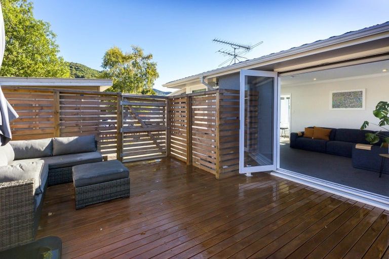 Photo of property in 46 Holdsworth Avenue, Trentham, Upper Hutt, 5018