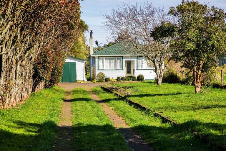 Photo of property in 36 Waiau Road, Onaero, Waitara, 4383