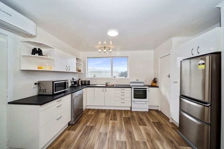 Property details for 40 Tainui Street, Mokau, 4376